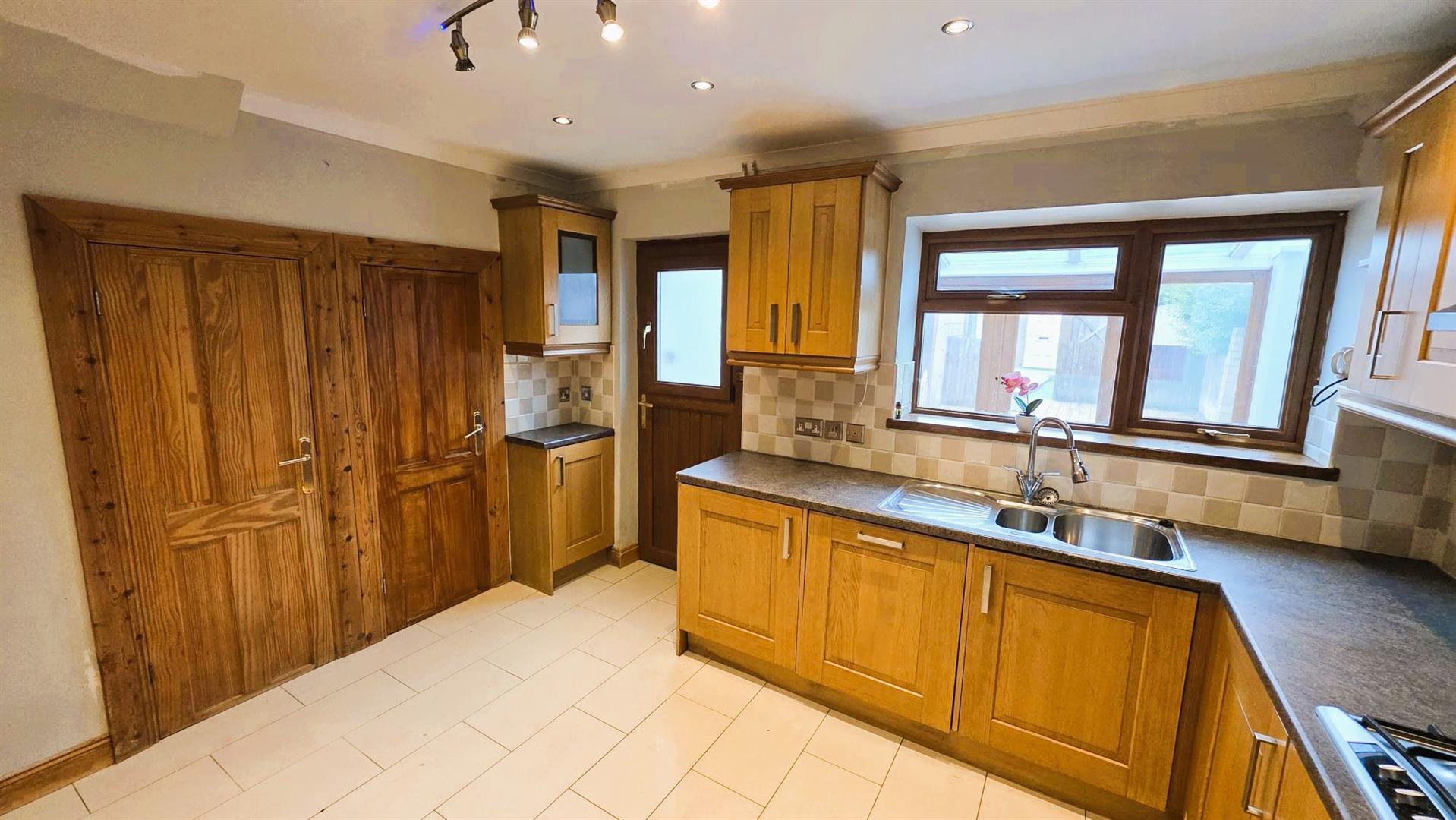 Bond Avenue, Llanelli, SA15 1RG